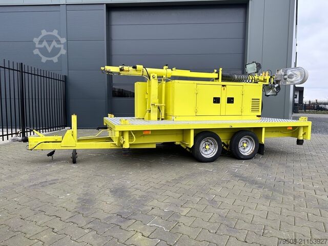 Generator set Atlas Copco Unique generator with light pole on trailer!